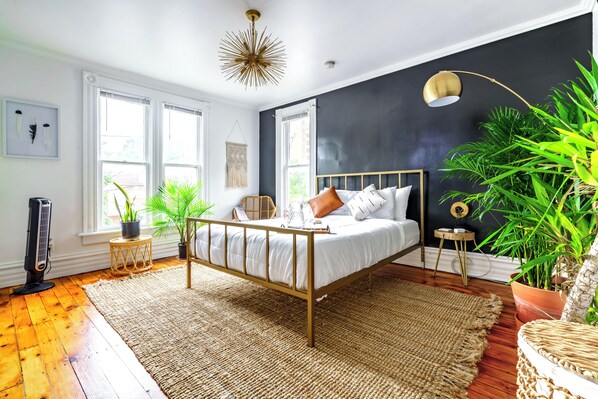 Exclusive House | Egyptian cotton sheets, premium bedding, memory-foam beds, free minibar