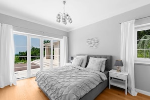 5 bedrooms, iron/ironing board, travel cot, free WiFi