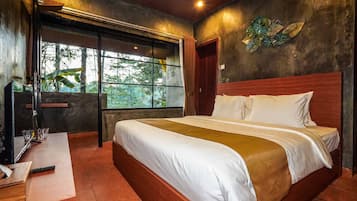 1 bedroom, Egyptian cotton sheets, premium bedding, soundproofing