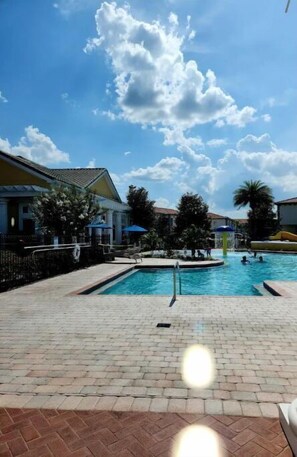 Pool - Stay in the beautiful community Providence Golf Club and Country Club. (Davenport)