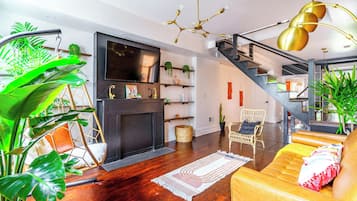 55-inch Smart TV with digital channels, TV, Netflix