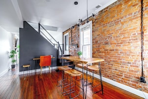 Urbn Jungle | Dining room