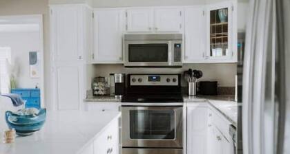 The Oxford Ranch, 4BR 3BA in Greensboro