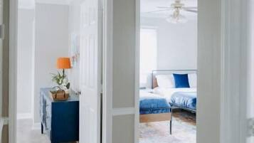 4 bedrooms, iron/ironing board, free WiFi, bed sheets