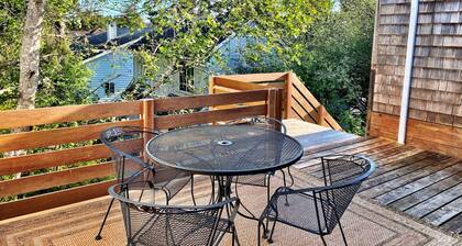 Beautiful, large suite. An absolute Gem in Manzanita! Prime location.