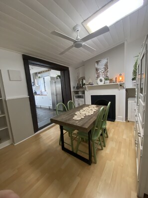 تناول الطعام