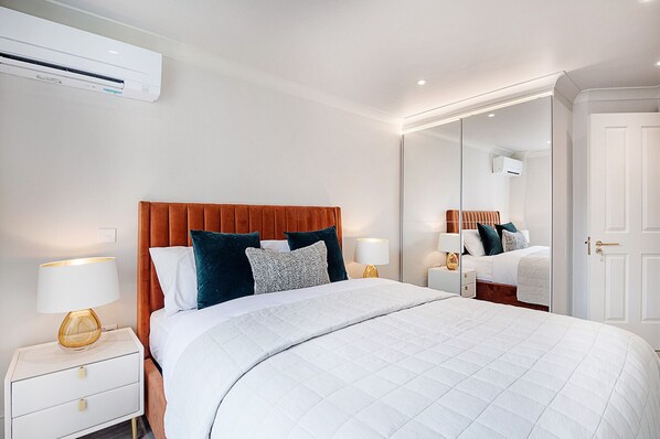 1 soverom, strykejern/-brett, wi-fi og sengetøy