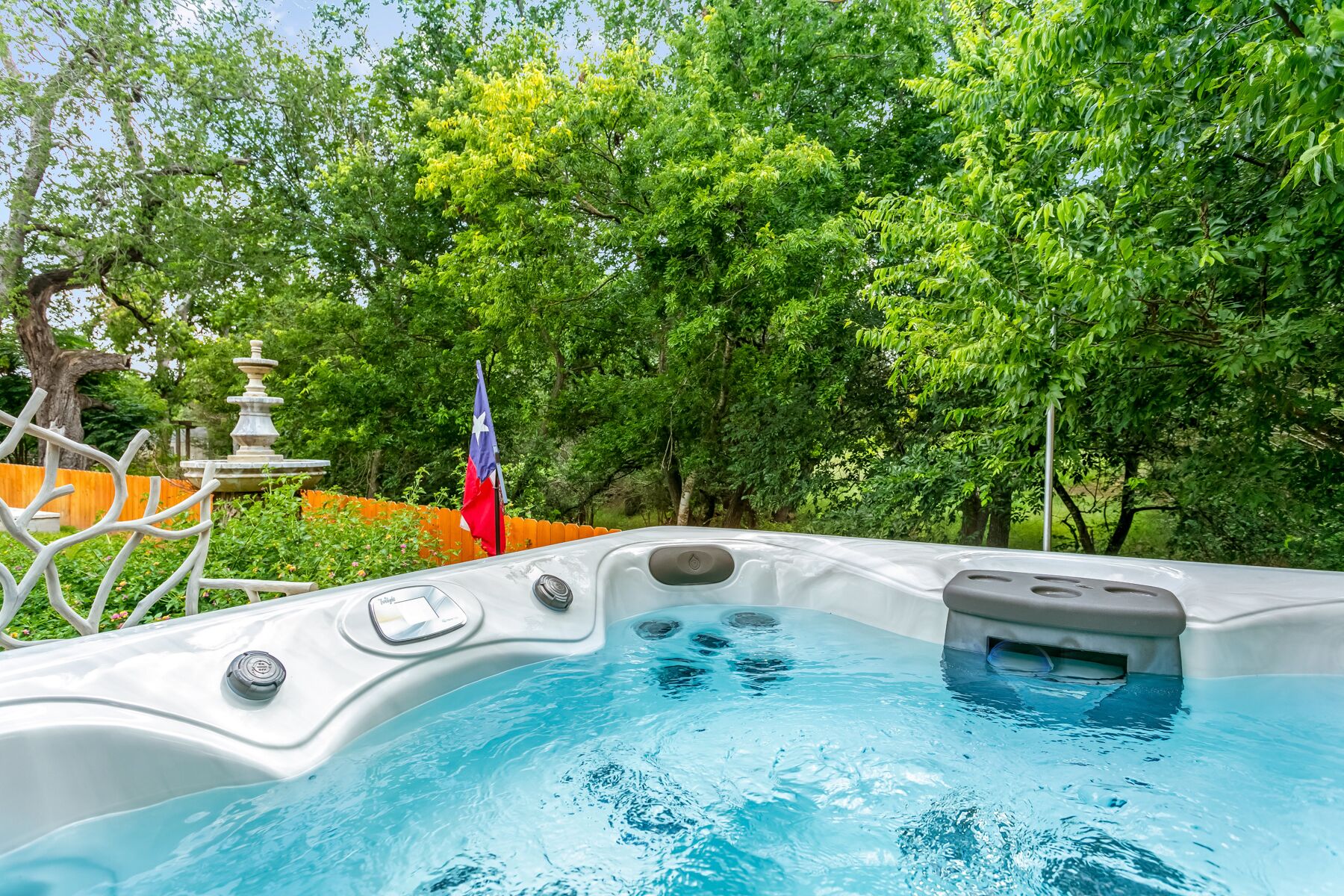 Charmed Haus | 3/2 | Wine Barn, Hot Tub