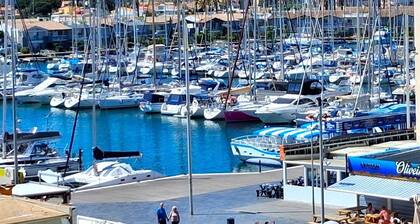 AGREABLE STUDIO AU CENTRE PORT