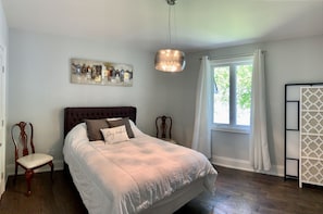 4 bedrooms, WiFi, bed sheets