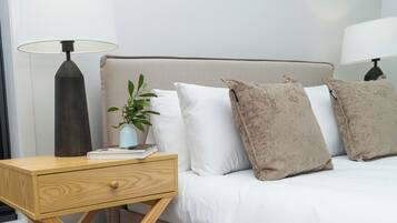 4 bedrooms, premium bedding, desk, iron/ironing board