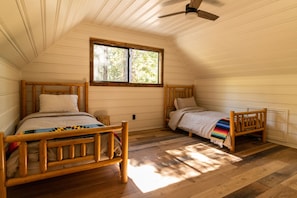 4 chambres, fer et planche à repasser, Wi-Fi, literie fournie