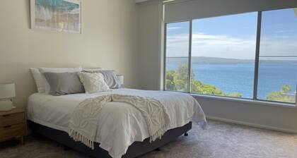 Stunning Views, central location, spacious. Perfect for a short or long stay