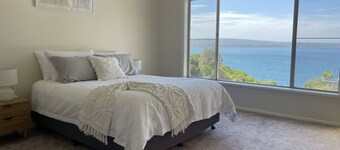 Stunning Views, central location, spacious. Perfect for a short or long stay