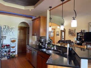 Fridge, microwave, oven, stovetop - Gorge Getaway!...Custom Home w/ Heated Pool/Hot tub/Sauna/Theatre room (Hood River)