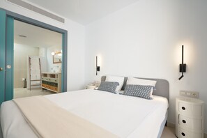4 chambres, fer et planche à repasser, lit parapluie, Wi-Fi gratuit