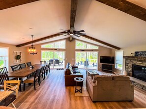 Smart TV, fireplace, DVD player