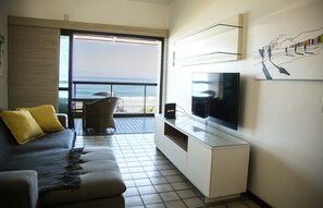 Una televisión de pantalla plana