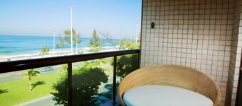 Lazer, turismo e trabalho com internet de alta velocidade junto ao mar