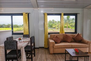 Family Villa, 2 Bedrooms | Living area