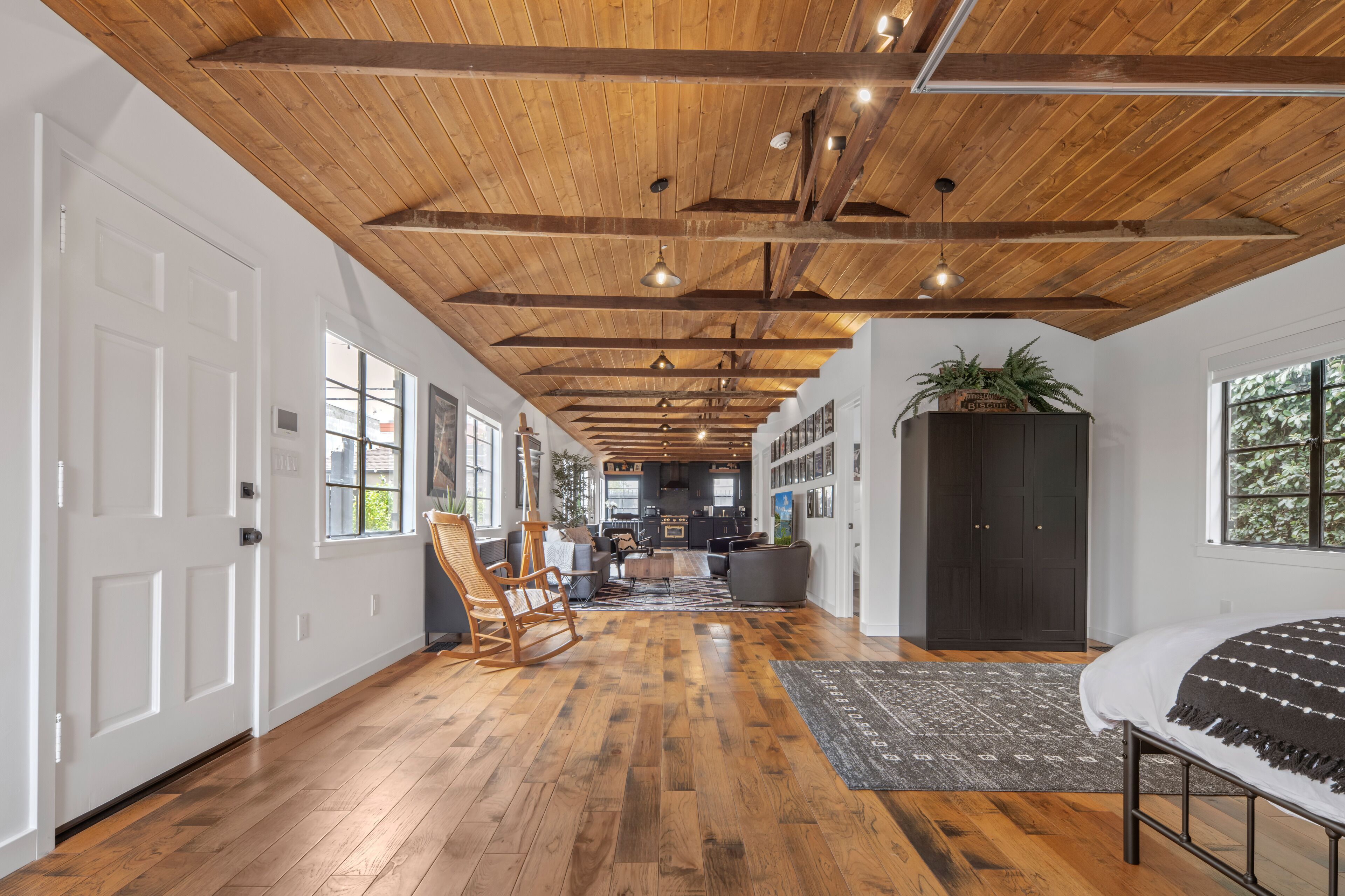 1 多间卧室、办公桌、熨斗/熨衣板、免费 WiFi