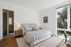 5 bedrooms, in-room safe, iron/ironing board, travel cot