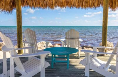 Overlooking The Marina and Ocean Includes Use of Golf Cart Pet-Friendly