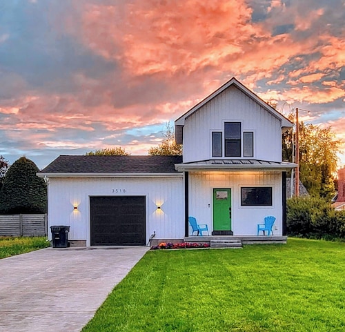 Welcome to the Idaho Falls Tiny House - Sleeps 5