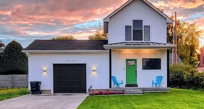 Welcome to the Idaho Falls Tiny House - Sleeps 5