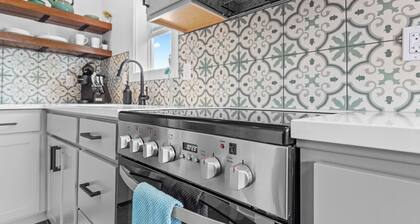 Welcome to the Idaho Falls Tiny House - Sleeps 5