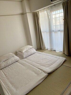 3 chambres, bureau, Wi-Fi gratuit, draps fournis