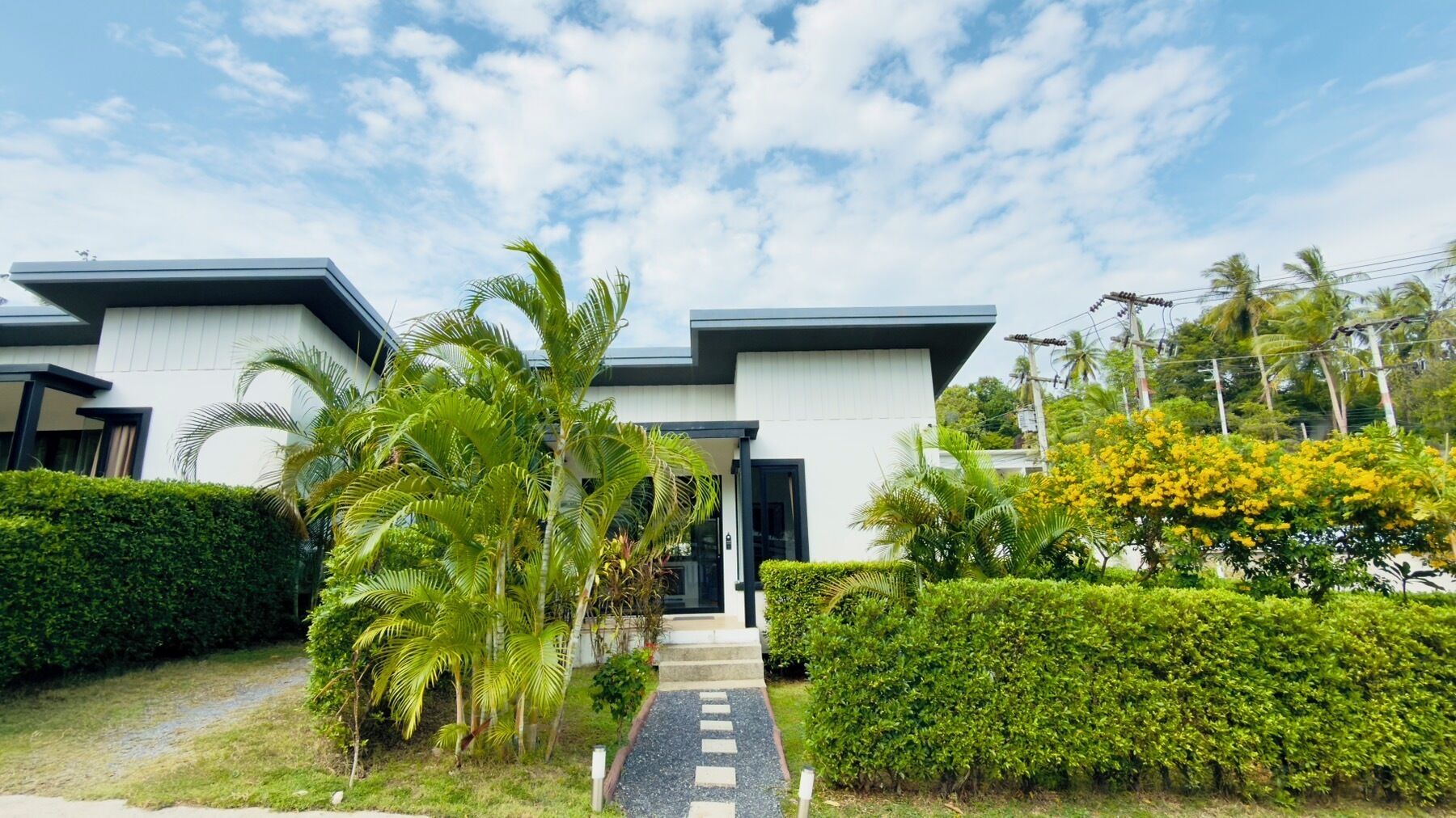 Caja de seguridad en la habitación y escritorio 
