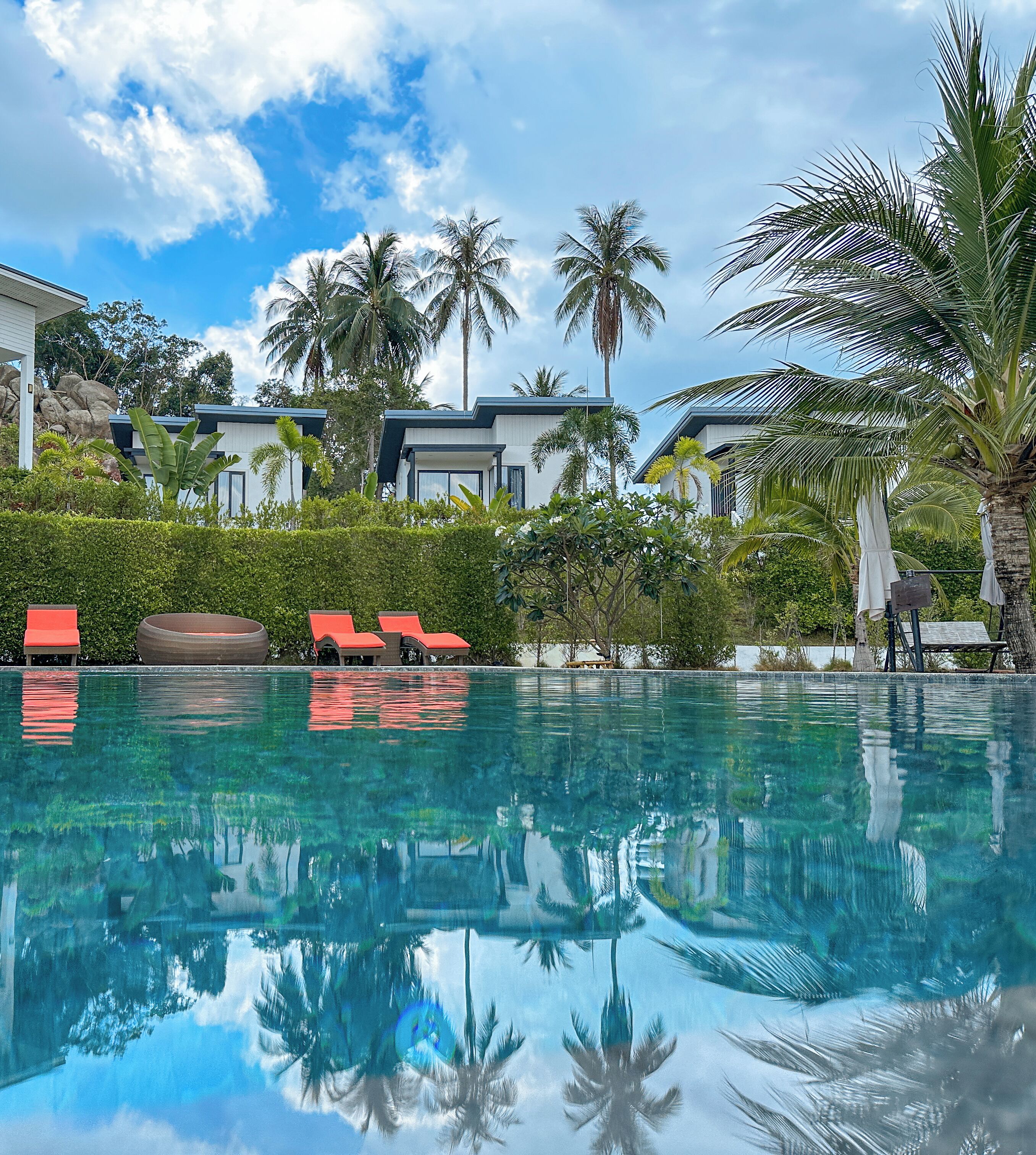 Hồ bơi ngoài trời 