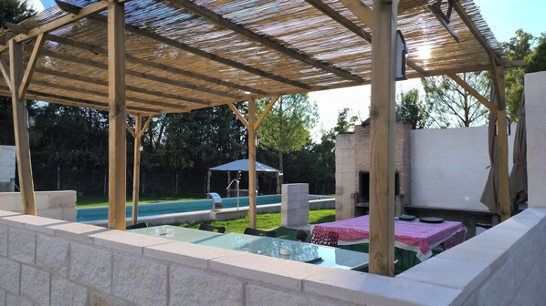 Outdoor dining - Villa Marqués del Río (Illana)