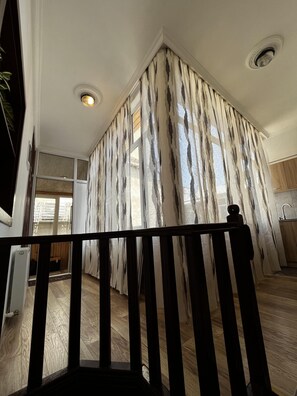 Interior - Opera Apartment Sleeps 4 with Patio (T'bilisi)