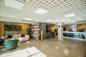 Lobby - Batumi Studio - Rooftop Pool & Sleeps2 (Batumi)