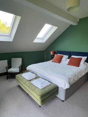 Iron/ironing board, WiFi, bed sheets - 2 Guests Studio - Free Parking - Stunning Views (Bruton)