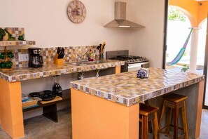 Fridge, microwave, oven, stovetop - Casa Flamingos Altabi (Mérida)