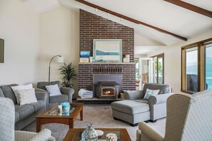 Smart TV, fireplace, video games