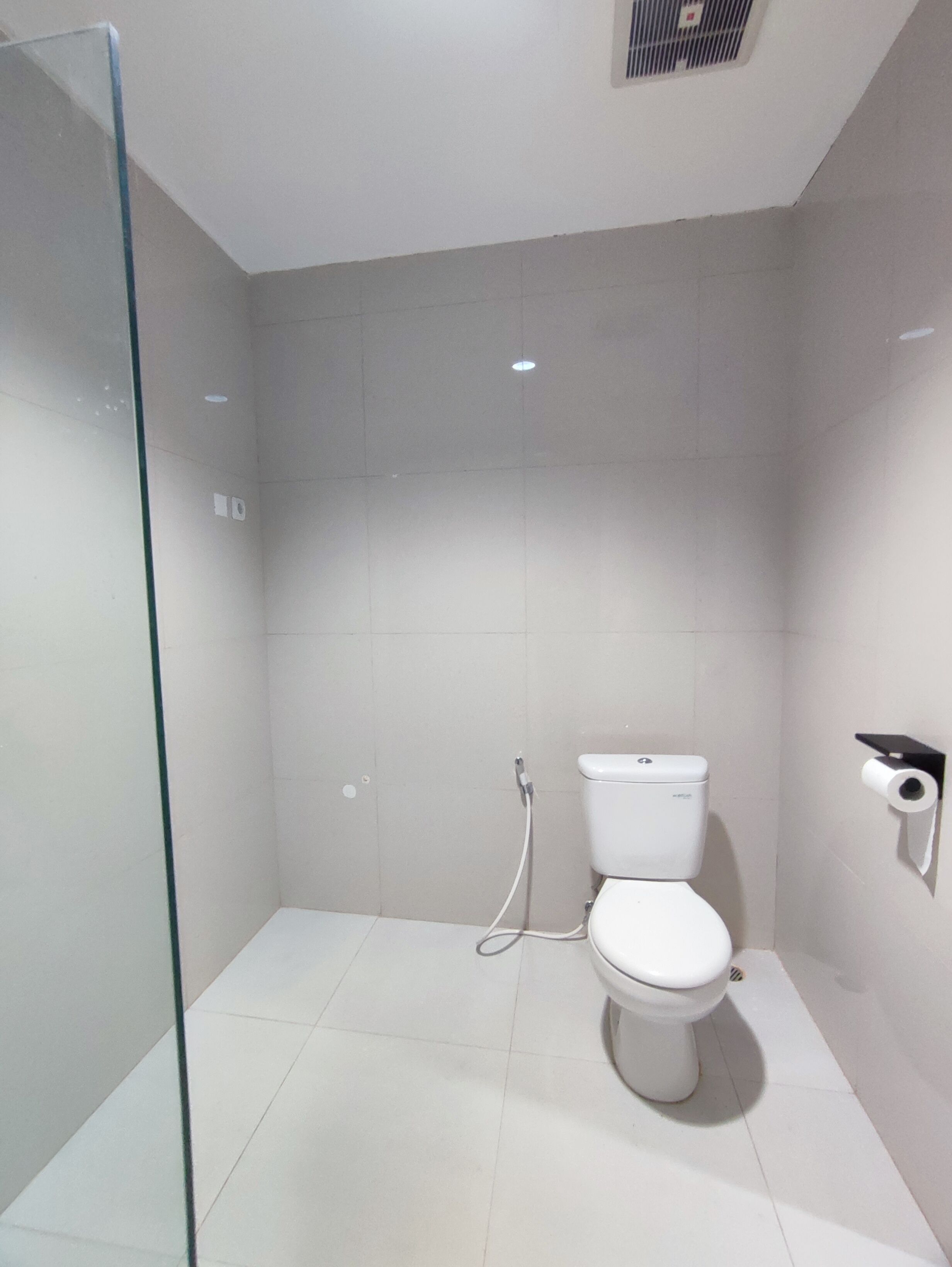 Junior Room | Bathroom