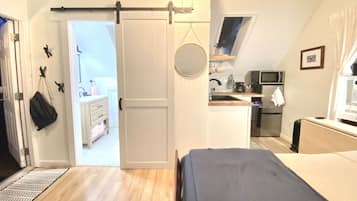 5 slaapkamers, een bureau, een strijkplank/strijkijzer, gratis wifi