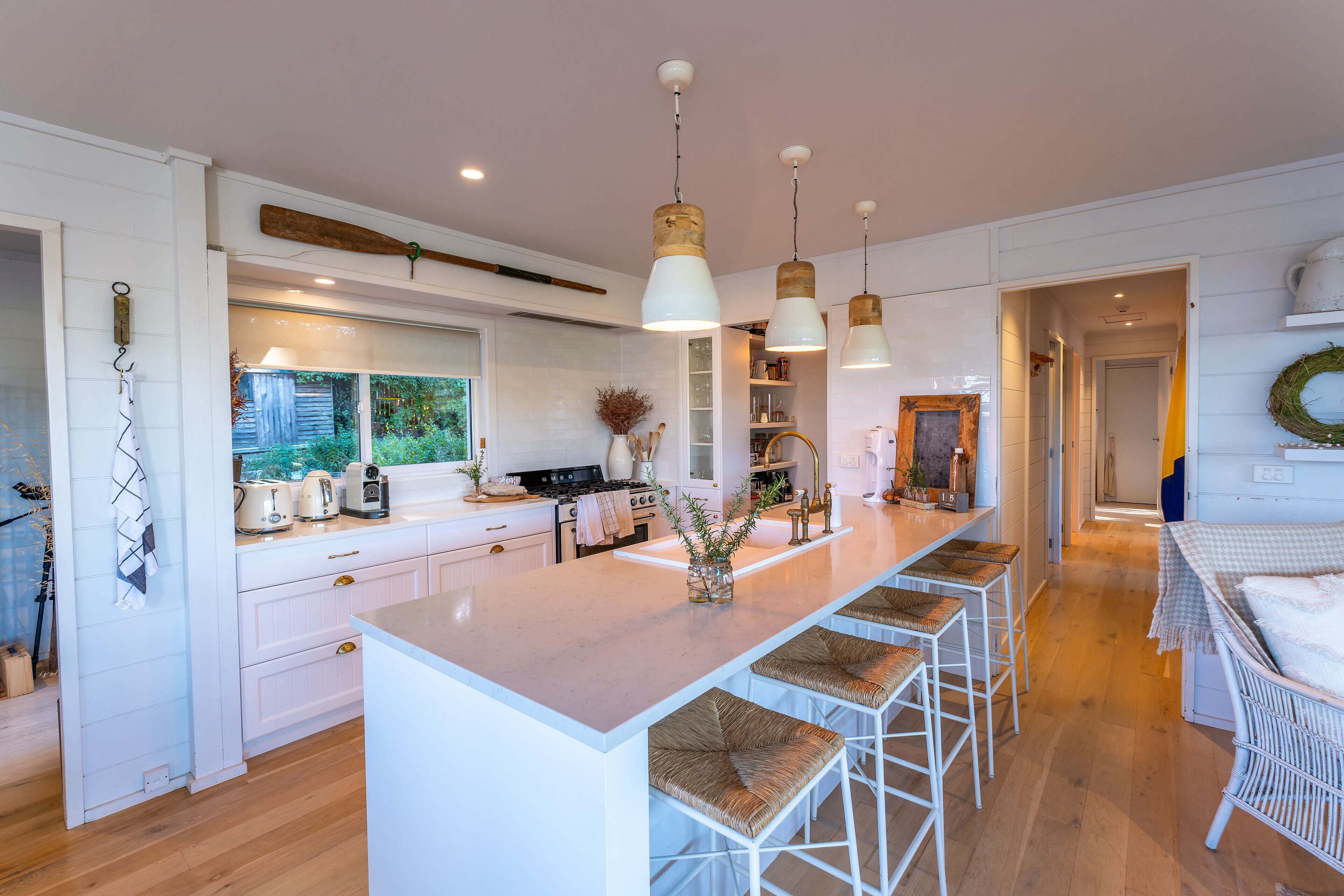 Villa de lujo | Cocina privada | Frigorífico grande, microondas, horno y placa de cocina