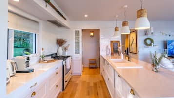 Luxury Villa | Private kitchen | Full-sized fridge, microwave, oven, stovetop