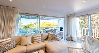 Oriwa Villa Oneroa near Mudbrick