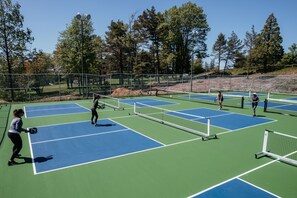 Tennis court - Roscoe Mountain Club (Roscoe)