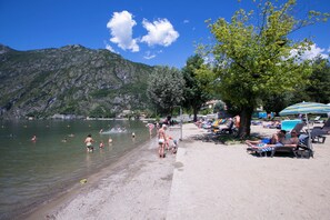 Beach nearby - Porto Letizia S8, Porlezza, Italy (Porlezza)