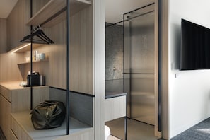 Urban Studio | Almari pakaian