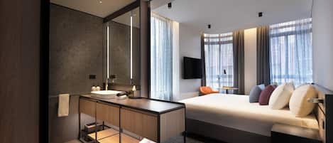 Urban Corner King | 1 bedroom, premium bedding, pillow-top beds, minibar