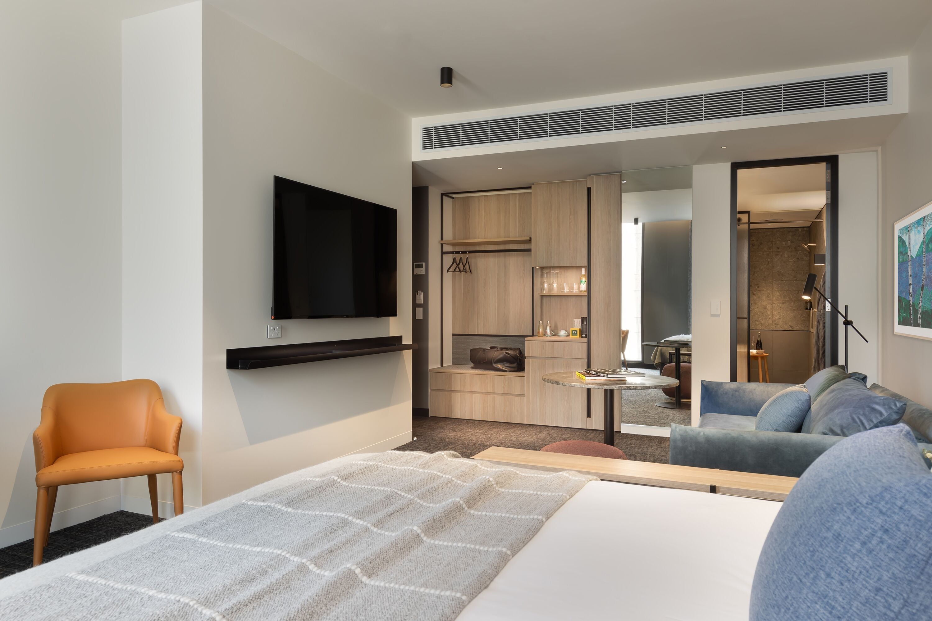 Capitol Studio | Premium bedding, pillowtop beds, minibar, in-room safe