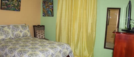 2 室のベッドルーム、アイロン / アイロン台、WiFi、ベッドシーツ